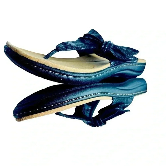 Clarks Women’s Sandal Black Slip-On Size 8 Preowned Great Condition - Picture 5 of 8